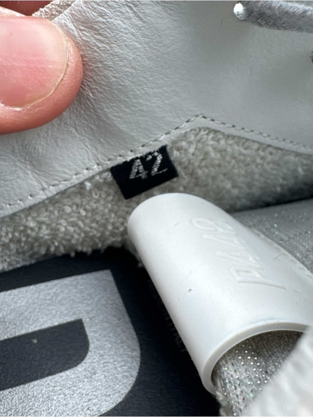 P448 John Shoes Womens 42 / 11 Silver White Low Top Lace Up Casual Sneakers - Picture 14 of 16